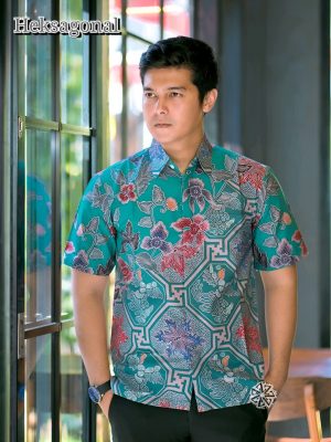 Kemeja Batik Tulis Motif Heksagonal Lengan pendek