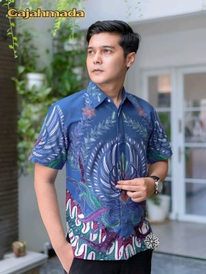 Kemeja Batik Tulis Motif Gajahmada Lengan pendek