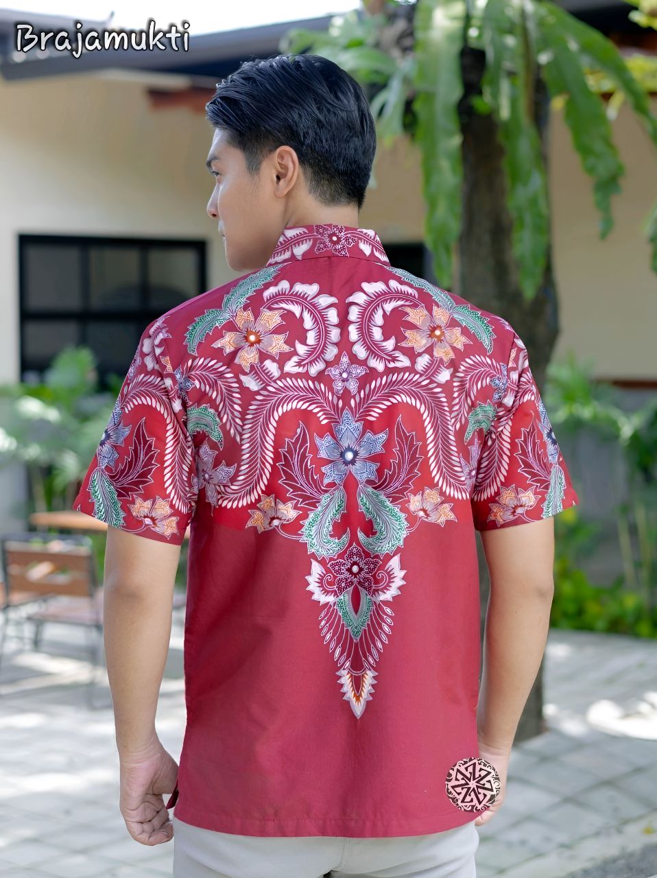 Kemeja Batik Tulis Motif Brajamukti Lengan pendek - Gambar 2