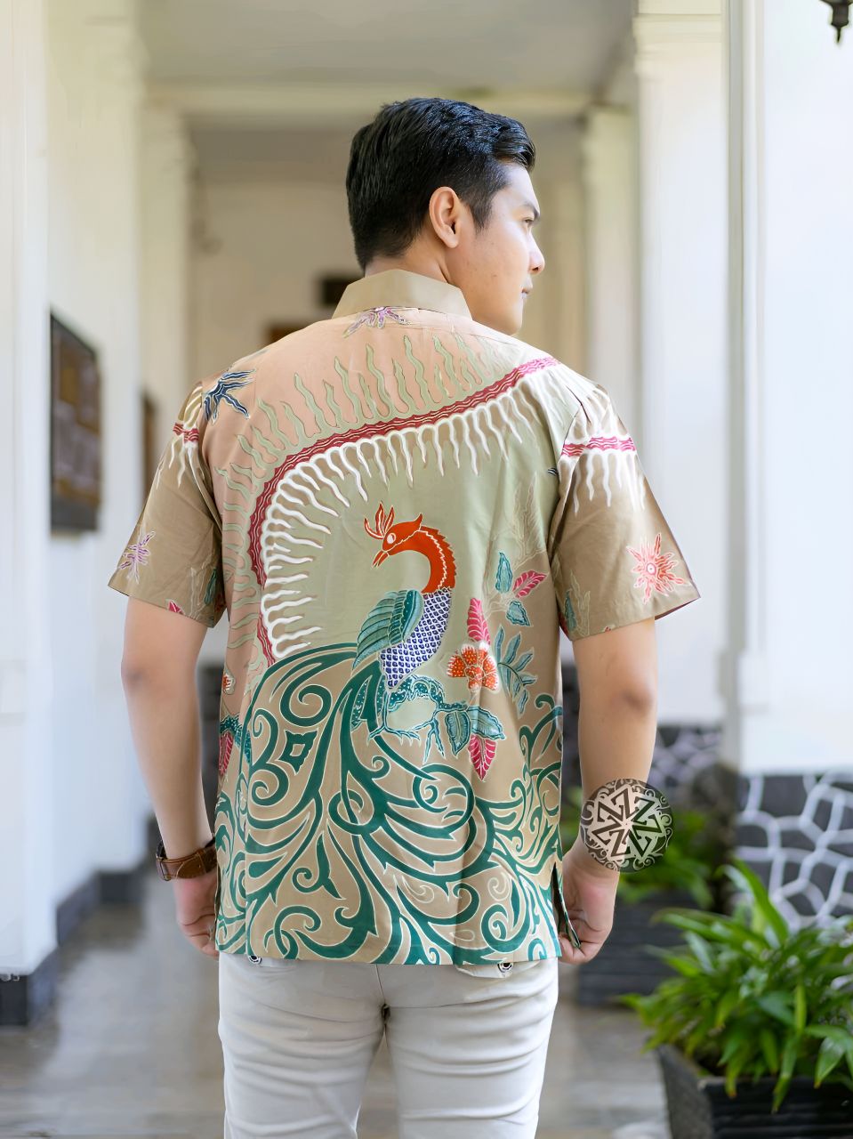 Kemeja Batik Tulis Motif Merak Lengan pendek - Gambar 2
